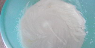 вишневый полосатый рулет