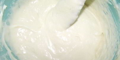 вишневый полосатый рулет