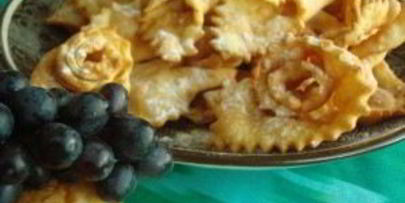 вкусный хворост, тающий во рту