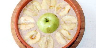 гречневая запеканка с карамельными яблоками