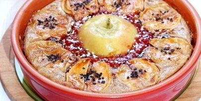 гречневая запеканка с карамельными яблоками