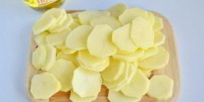 картофельная запеканка с грибами и чесноком