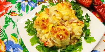 нежная запеканка из цветной капусты в духовке с сосисками