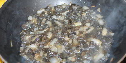 овощная запеканка с грибной подливой