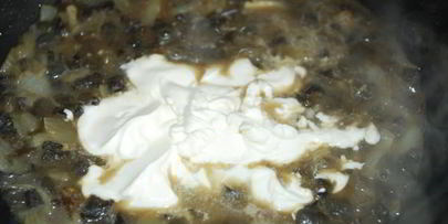 овощная запеканка с грибной подливой