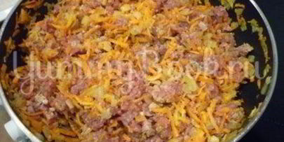 запеканка из кабачков и фарша под сырно-яичной заливкой