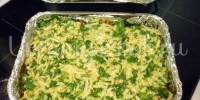 запеканка из кабачков и фарша под сырно-яичной заливкой