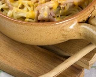 Запеканка из спагетти с сырным соусом