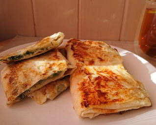 Жареные конвертики с сыром