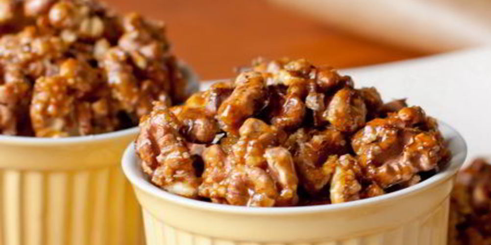 Рецепт грецкие орехи в коричневом сахаре с чили