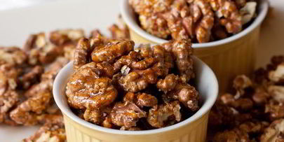 грецкие орехи в коричневом сахаре с чили