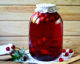 Компот из вишни