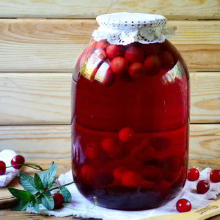 Компот из вишни