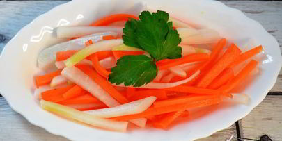 дайкон и морковь маринованные
