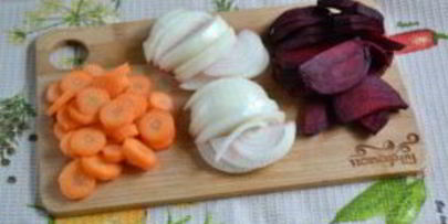 капуста, маринованная со свеклой по-грузински