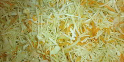 маринованная капуста с яблоками и морковью на зиму