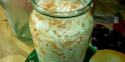 маринованная капуста с яблоками и морковью на зиму