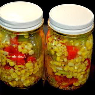 Маринованная кукуруза со сладким перцем