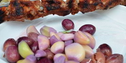 маринованный чеснок с виноградом