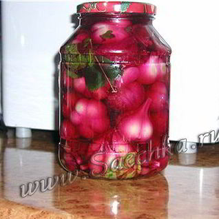 Маринованный чеснок