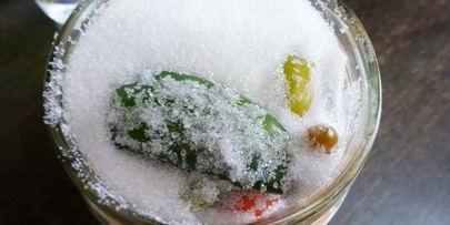 маринованный острый перец с чесноком