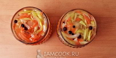 маринованный перец с морковью и луком