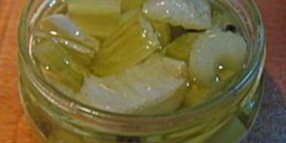 маринованный сельдерей