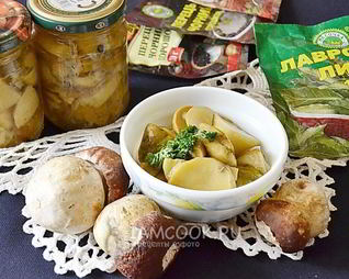 Маринованные белые грибы