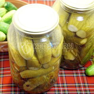 Маринованные огурцы на зиму в банках