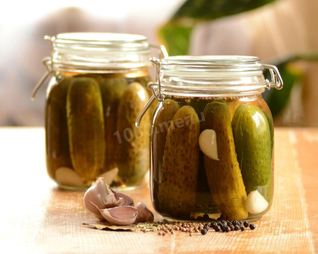 Маринованные огурцы с чесноком на зиму
