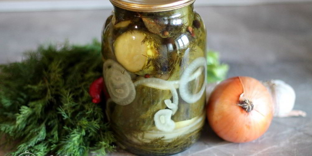 Рецепт маринованные огурцы с луком