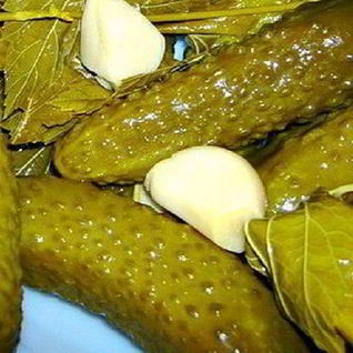 Маринованные огурцы с уксусом