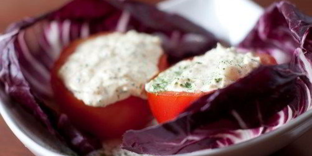 Рецепт помидоры черри с маринованной фетой и маслинами