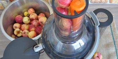 морковно-яблочный сок на зиму