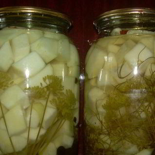 Патиссоны, консервированные кусочками