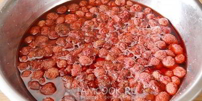 густое варенье из клубники