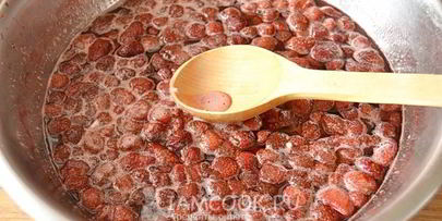 густое варенье из клубники