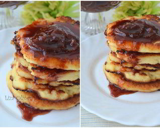 Медовые оладушки с домашним сливовым вареньем