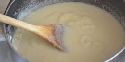 медовые оладушки с домашним сливовым вареньем