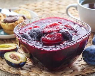 Простое варенье из сливы