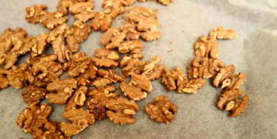 варенье из клубники с грецкими орехами