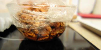 варенье из клубники с грецкими орехами