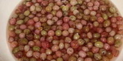 варенье из крыжовника с грецкими орехами