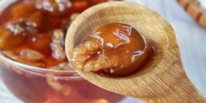 варенье из крыжовника с грецкими орехами