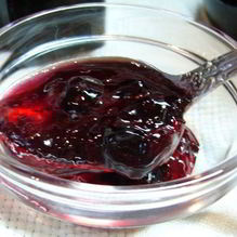 Рецепт Варенье-пятиминутка из смородины с имбирем