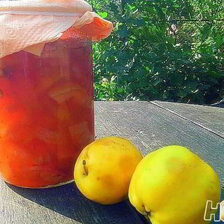 Яблочное варенье с миндалем