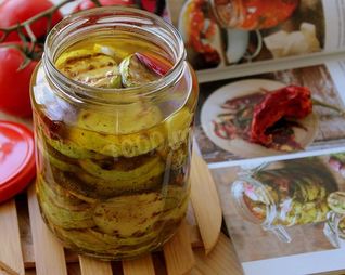 Жареные кабачки на зиму пальчики оближешь