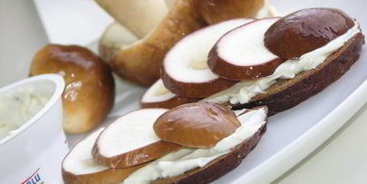 бутерброд с белым грибом