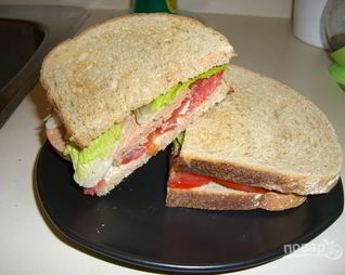 Бутерброд с колбасой