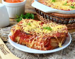 Бутерброды под сырно-томатной подушкой